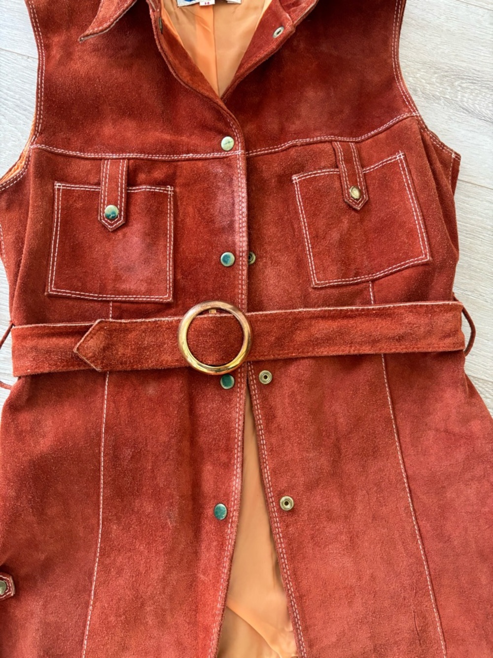 Vintage 70s Shayne Genuine Suede Belted Vest Jacket in Rust Dagger Collar - Picture 2 of 9